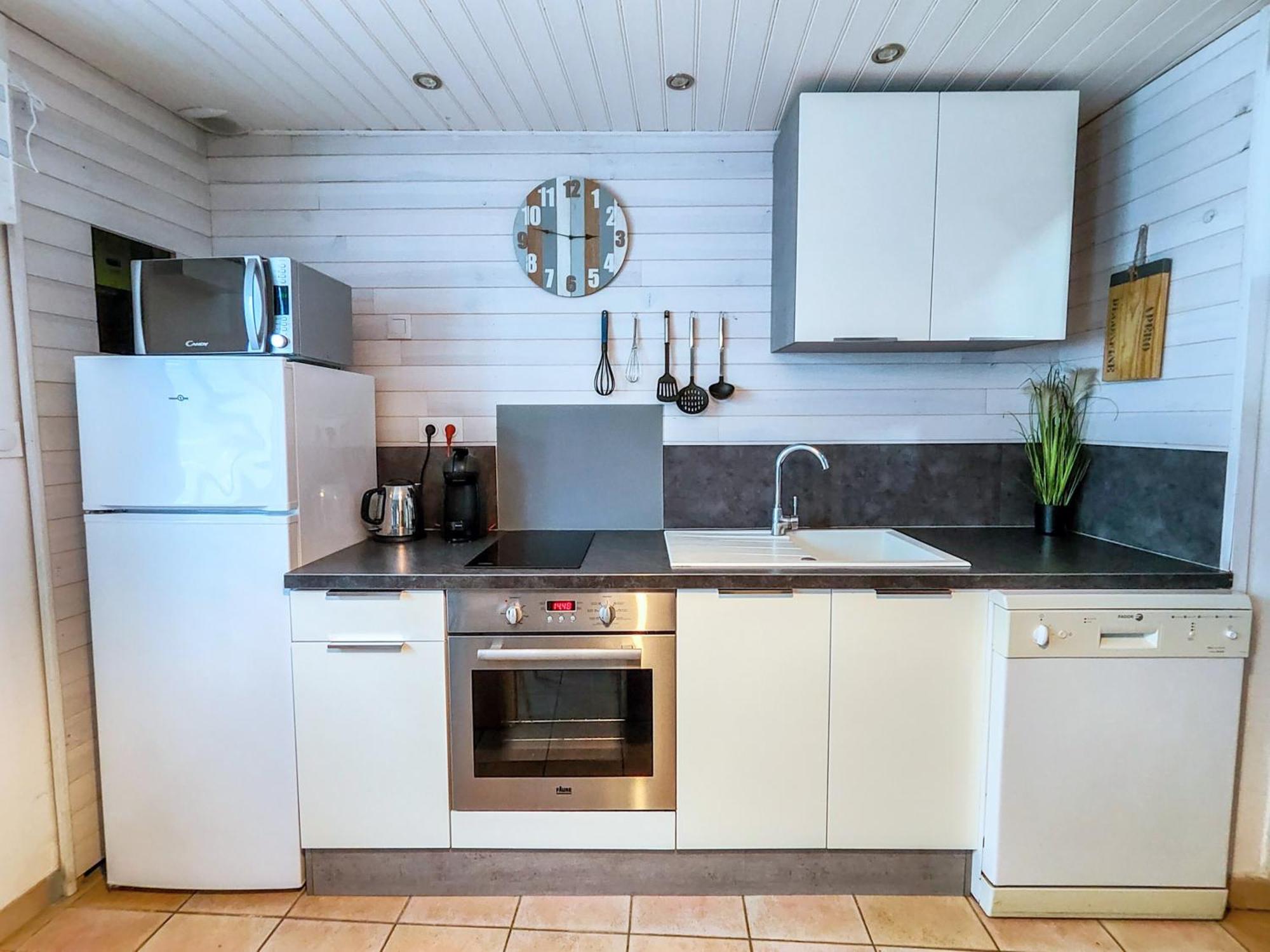 Agreable Maison Renovee En Hyper Centre Avec Patio ポルニック エクステリア 写真