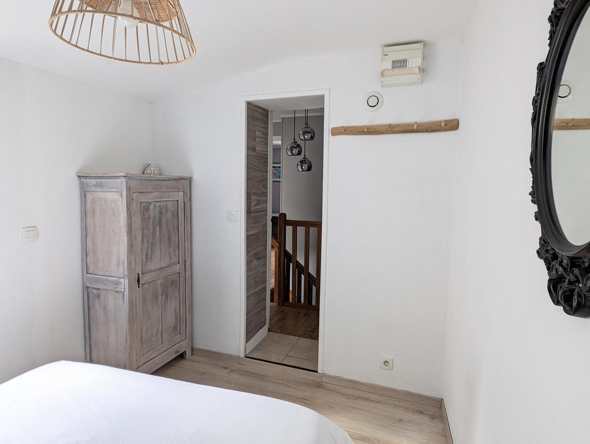 Agreable Maison Renovee En Hyper Centre Avec Patio ポルニック エクステリア 写真